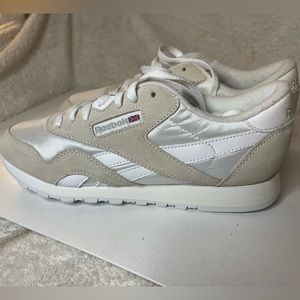 New in box REEBOK woman’s sneaker size 8